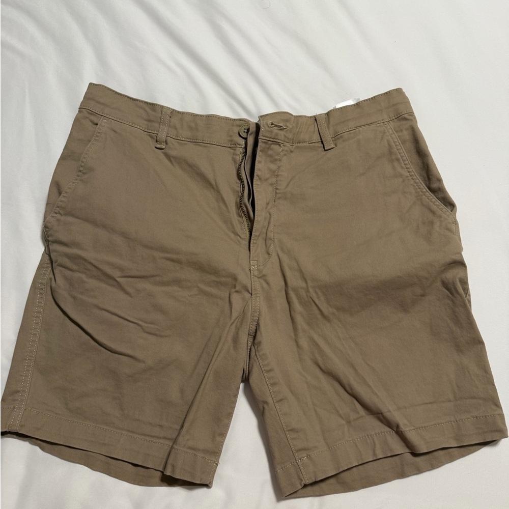 H&M Men's Brown Flat Front Shorts
